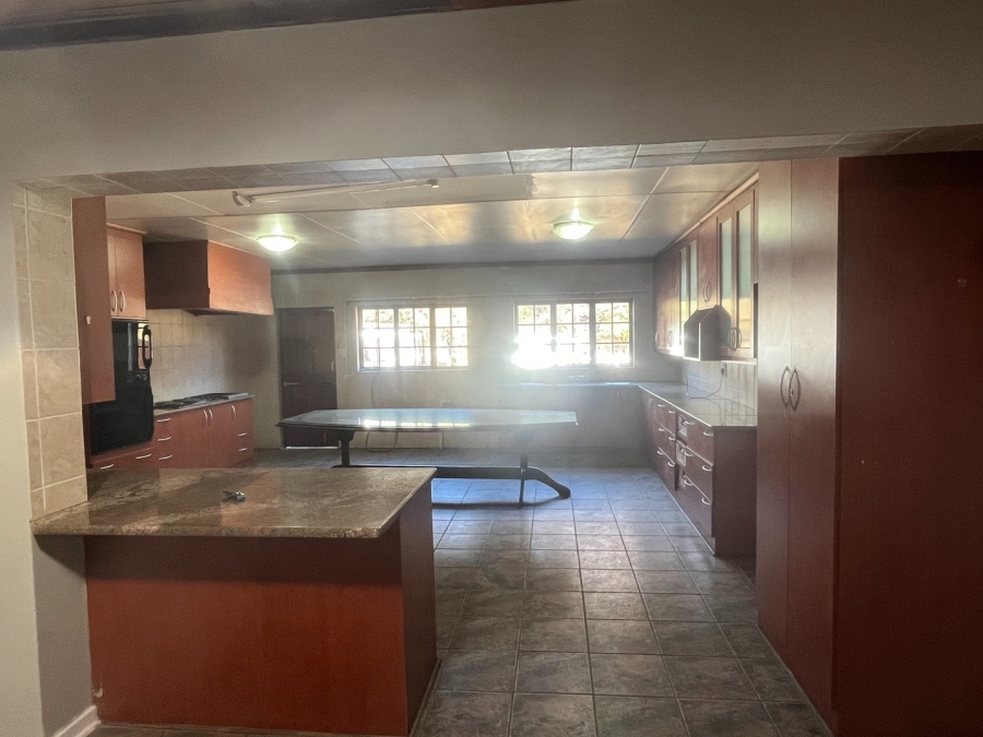 To Let 7 Bedroom Property for Rent in Groenvlei Sh Free State